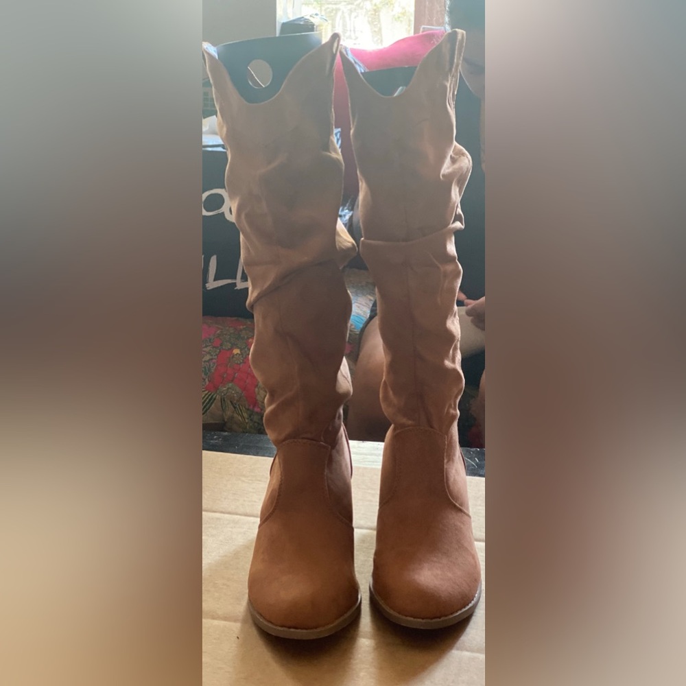 Forever 21 Tan Heeled Boots